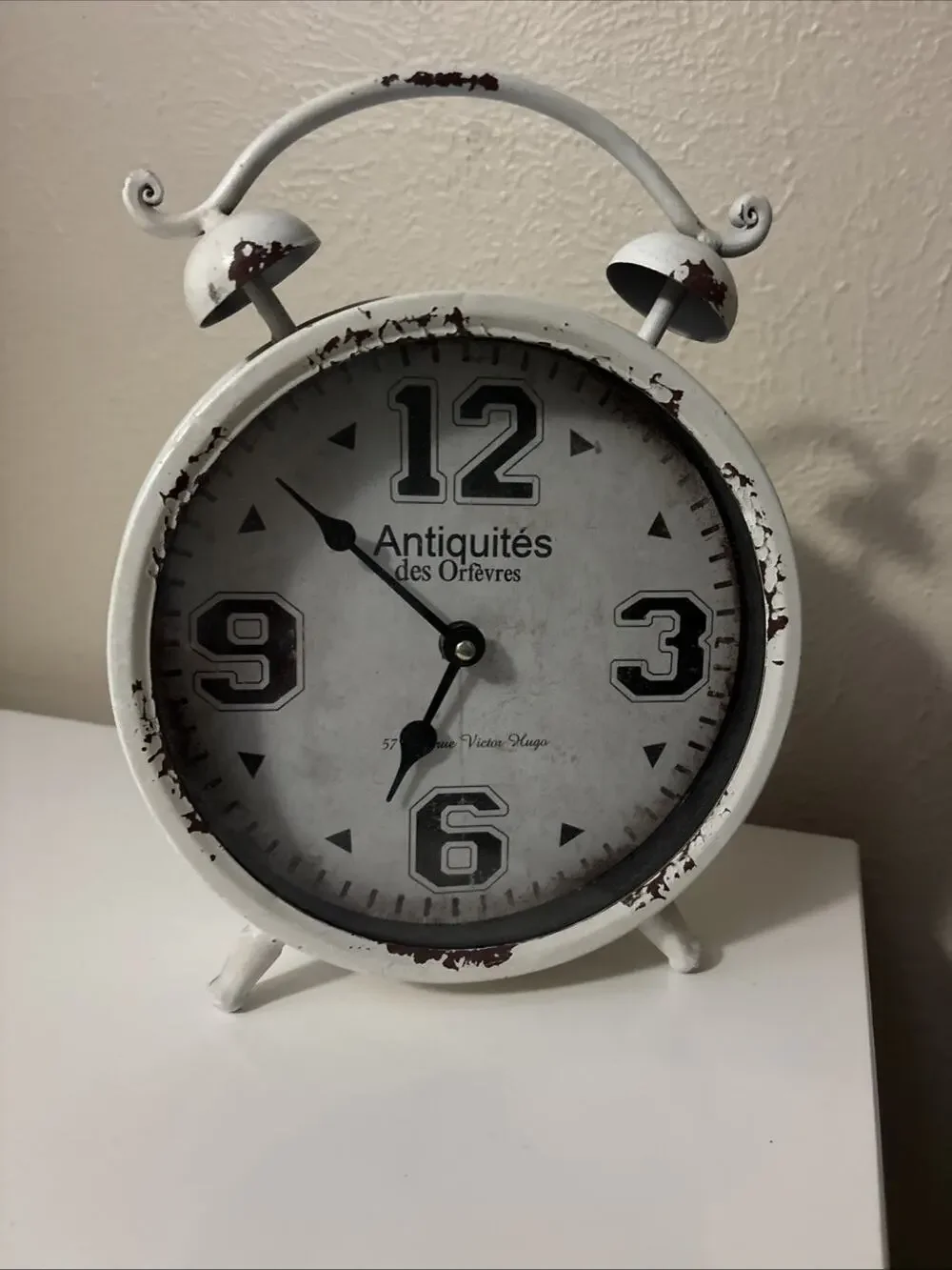 Vintage Table Clock, Battery Operated Distressed Style Chic Home Décor 8”x11”